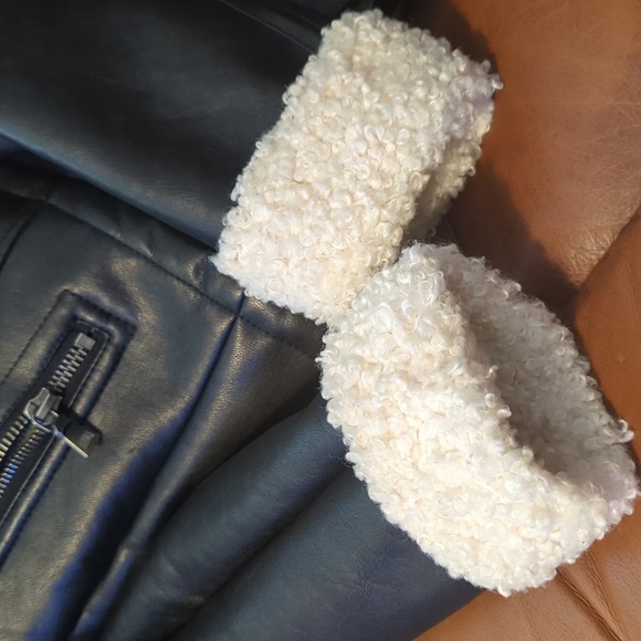 Guess Los Angeles Jacket - Picture 13 of 13